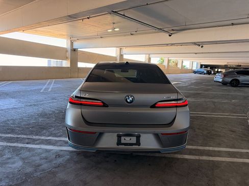 Used 2023 BMW i7 xDrive60 AWD/4WD image 8