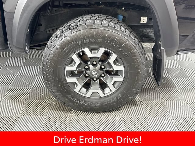 Certified 2017 Toyota Tacoma TRD Off-Road w/ Tow Package (A/T) AWD/4WD image 4