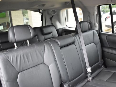 Used 2010 Honda Pilot Touring image 18
