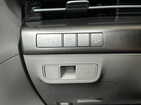 Used 2025 Hyundai Kona SEL FWD image 26