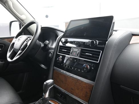 Used 2023 Nissan Armada SL image 27