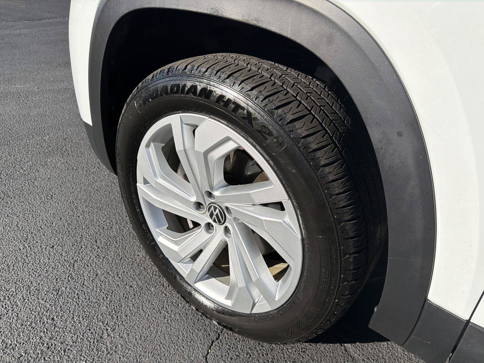 Used 2023 Volkswagen Atlas SE AWD/4WD image 9