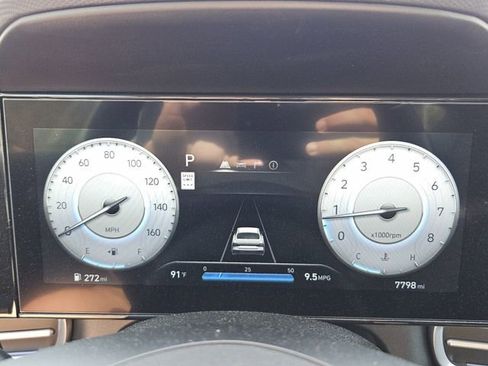 Used 2025 Hyundai Elantra SEL FWD image 24