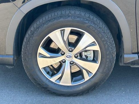 Used 2022 Subaru Ascent Premium w/ Convenience Package AWD/4WD image 11