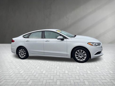 Used 2017 Ford Fusion S image 8