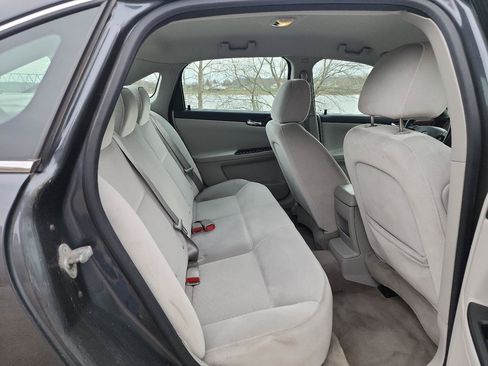 Used 2010 Chevrolet Impala LT FWD image 13