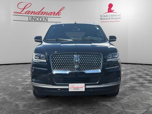 Certified 2024 Lincoln Navigator L Reserve AWD/4WD image 8