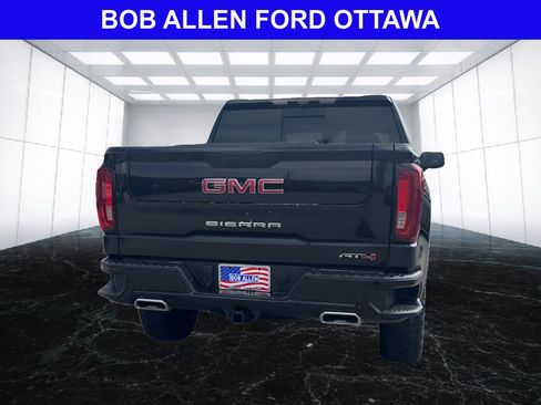 Used 2024 GMC Sierra 1500 AT4 w/ Technology Package AWD/4WD image 3