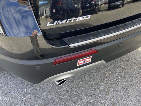 Used 2022 Ford Explorer Limited w/ Equipment Group 301A image 30