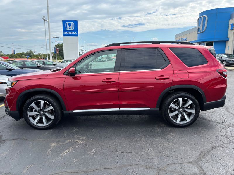 Certified 2025 Honda Pilot Elite image 1
