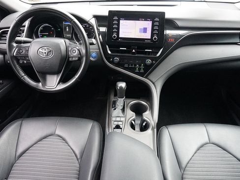 Used 2022 Toyota Camry SE w/ Convenience Package FWD image 21