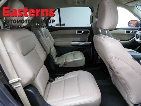 Used 2022 Ford Explorer XLT w/ Equipment Group 202A image 22