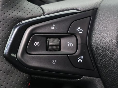 Used 2025 Chevrolet Trax RS w/ Driver Confidence Package image 22