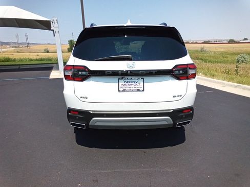 Certified 2025 Honda Pilot Elite image 4