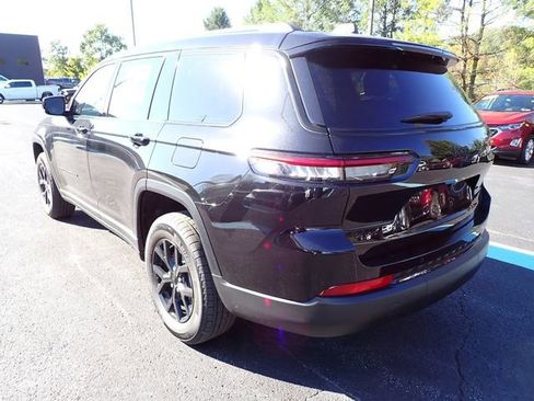 New 2025 Jeep Grand Cherokee L Altitude AWD/4WD image 2