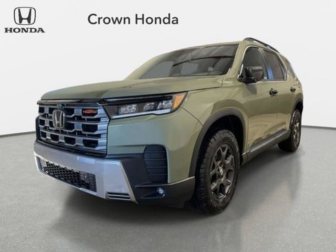 Used 2026 Honda Pilot TrailSport image 1