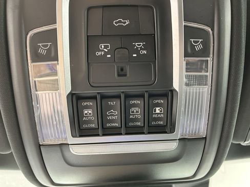 Used 2022 RAM 1500 Laramie w/ Sport Appearance Package AWD/4WD image 29