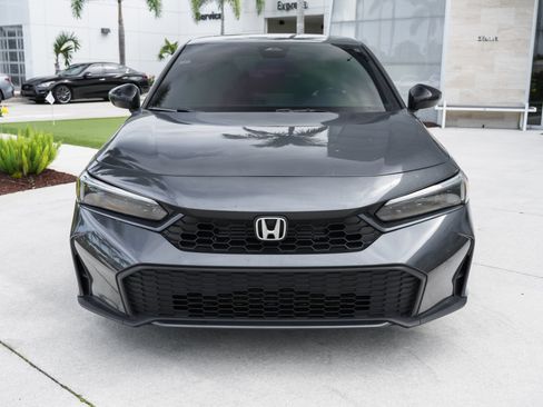 Used 2025 Honda Civic Sport image 5