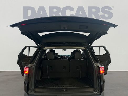 Used 2018 Chevrolet Traverse LT image 31