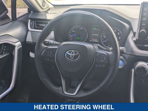 Used 2022 Toyota RAV4 XLE Premium AWD/4WD image 18
