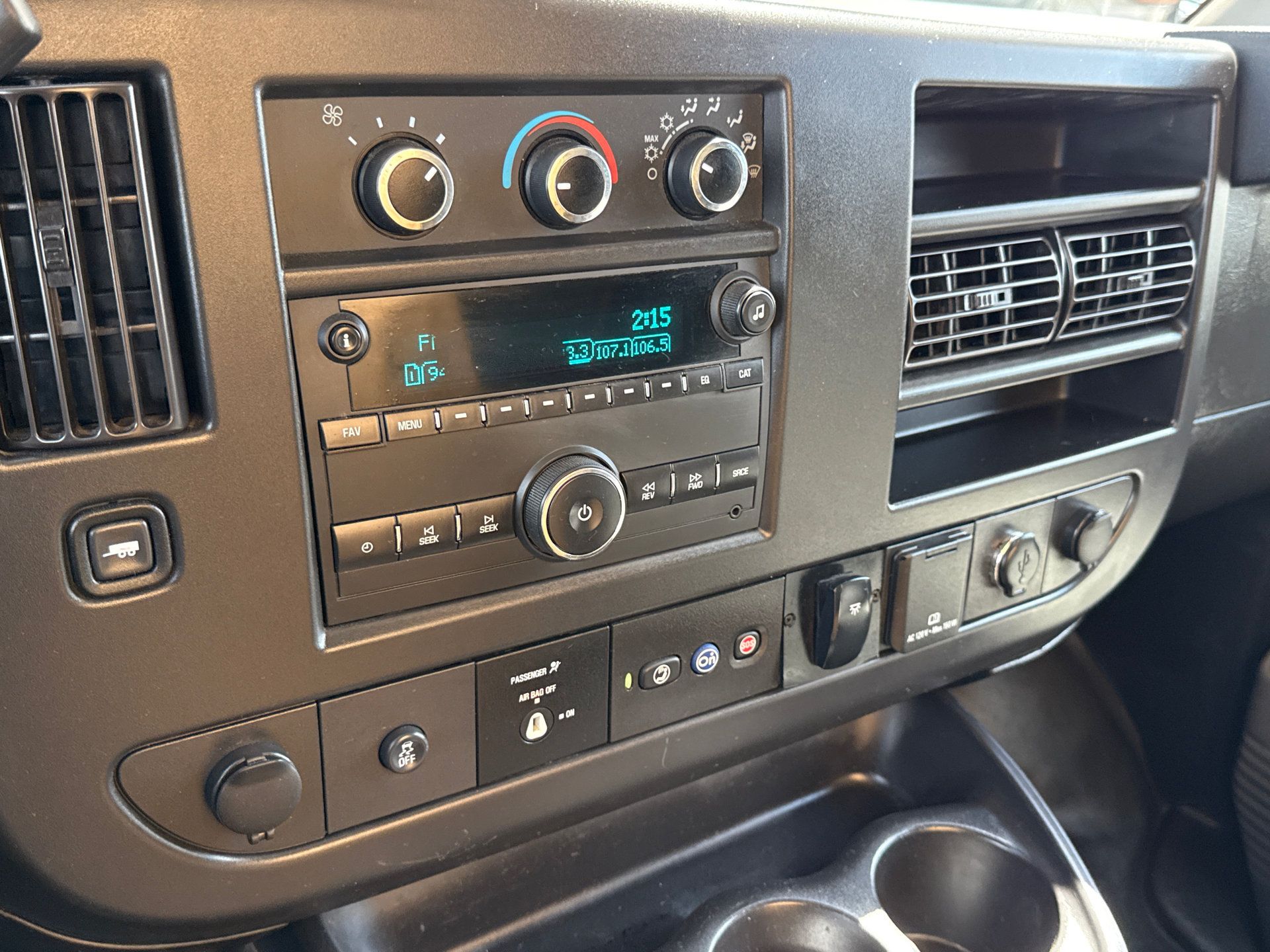 Used 2021 Chevrolet Express 3500 w/ Power Convenience Package RWD image 26