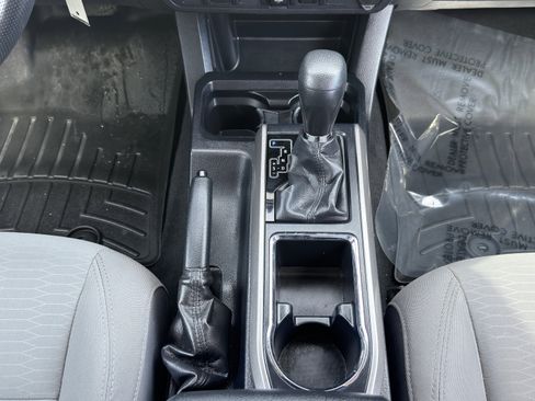 Used 2019 Toyota Tacoma SR5 image 23