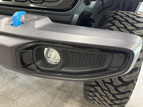 Used 2024 Jeep Wrangler Unlimited AWD/4WD image 97