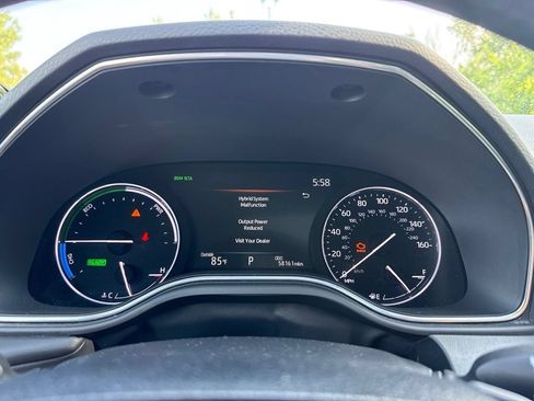 Used 2020 Toyota Avalon XSE w/ All Weather Liner Package FWD image 16