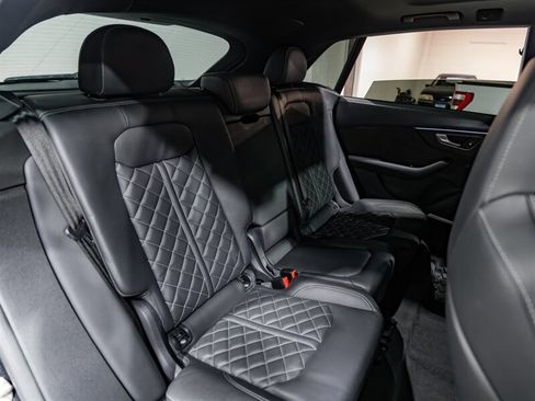 Used 2020 Audi SQ8 Prestige AWD/4WD image 27
