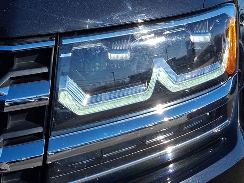 Used 2019 Volkswagen Atlas SE w/ Panoramic Sunroof Package image 9