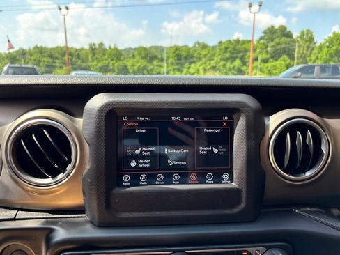 Used 2020 Jeep Wrangler Unlimited Rubicon w/ Cold Weather Group AWD/4WD image 31