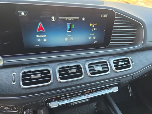 New 2026 Mercedes-Benz GLS 580 4MATIC image 20