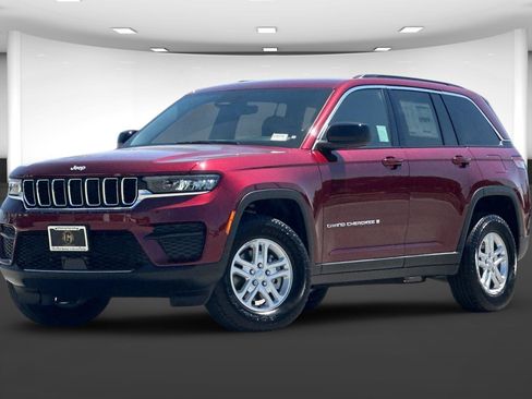 New 2025 Jeep Grand Cherokee Laredo w/ Luxury Tech Group I image 2