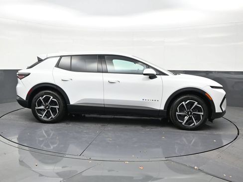 Used 2025 Chevrolet Equinox EV LT FWD image 6