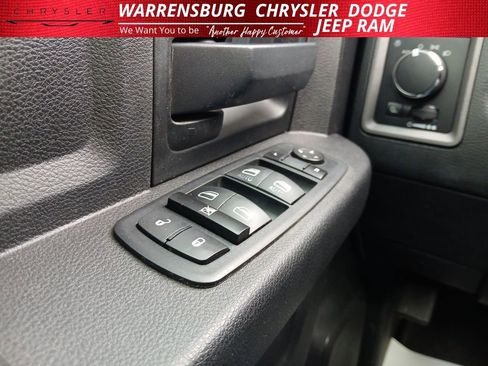 Used 2016 RAM 2500 Tradesman w/ Chrome Appearance Group image 27