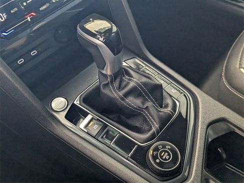 Used 2022 Volkswagen Tiguan SEL R-Line image 25