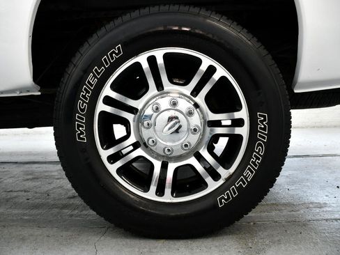 Used 2014 Ford F250 Platinum w/ FX4 Off-Road Package image 11