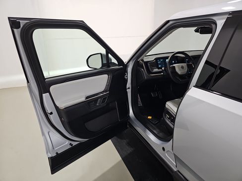 Used 2023 Rivian R1T Adventure AWD/4WD image 16