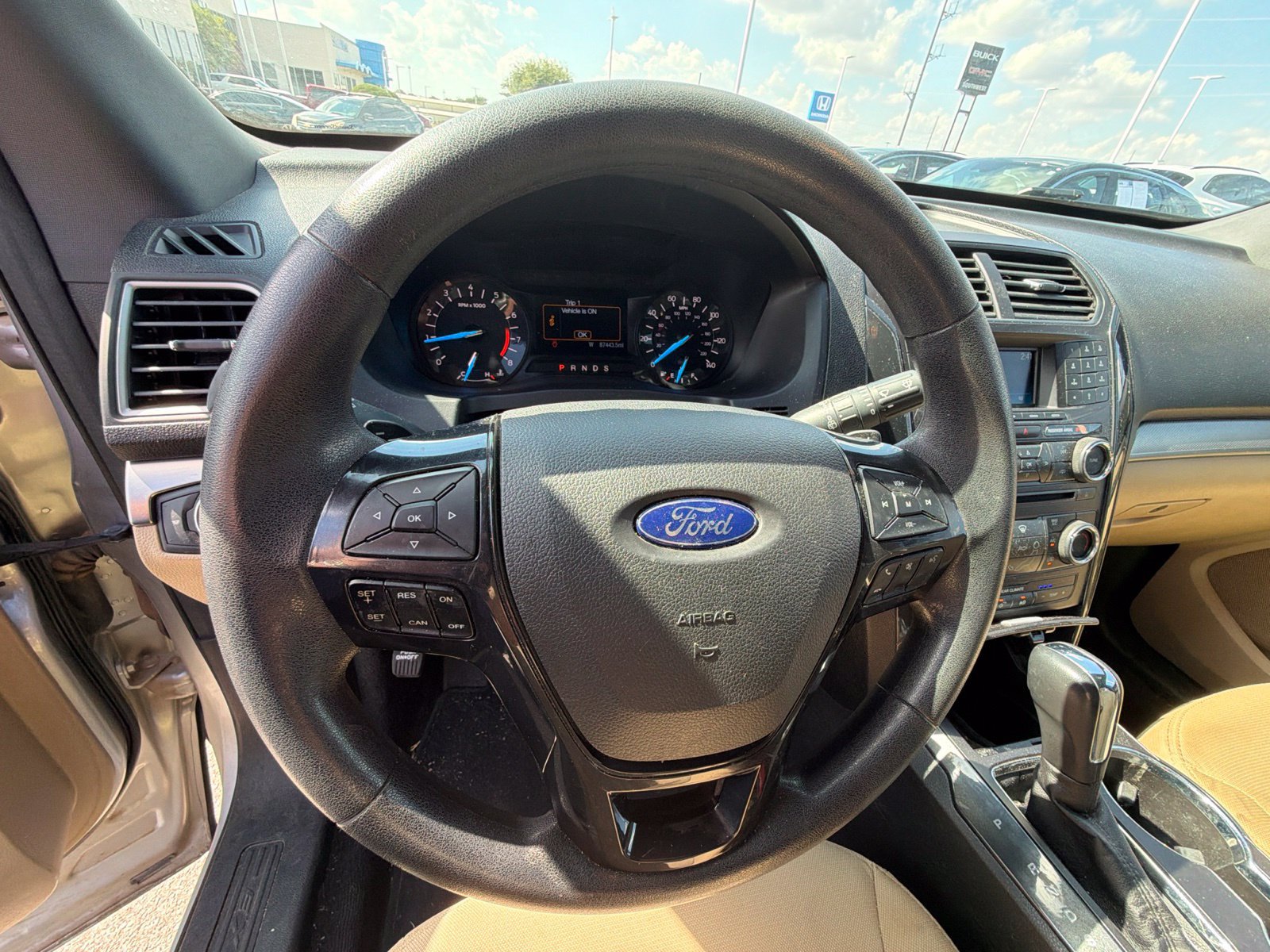 Used 2017 Ford Explorer FWD image 10