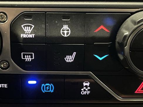 Used 2022 Jeep Wrangler Unlimited Rubicon 4xe w/ Cold Weather Group image 7