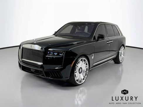 Used 2025 Rolls-Royce Cullinan AWD/4WD image 9