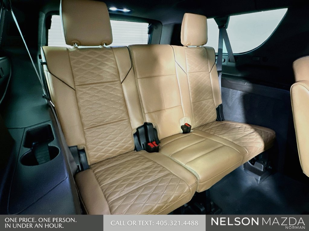 Used 2024 Cadillac Escalade ESV Sport w/ LPO, ONYX Package AWD/4WD image 30