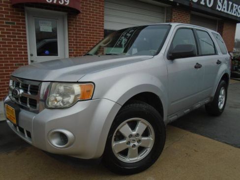 Used 2010 Ford Escape XLS image 4