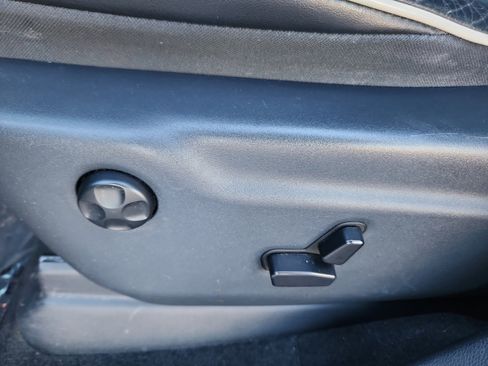 Used 2014 Jeep Grand Cherokee Overland image 15