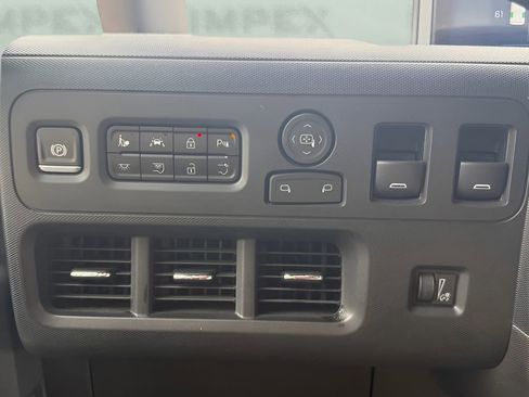 Used 2024 Chevrolet Brightdrop 600 w/ Battery Pack, Max Range AWD/4WD image 38