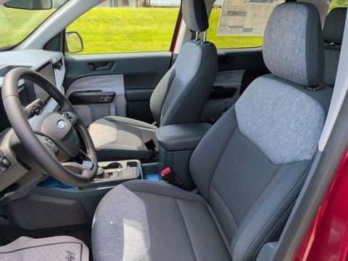 New 2026 Ford Maverick XLT AWD/4WD image 8