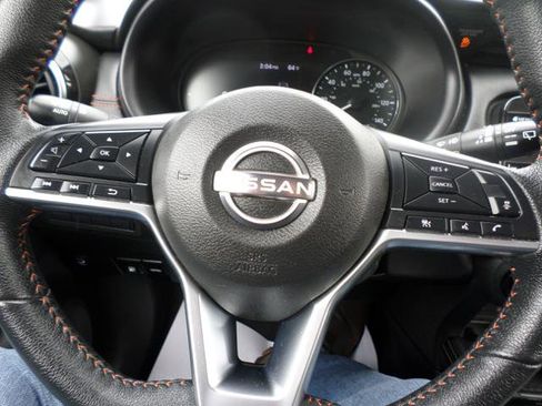 Used 2024 Nissan Kicks SR w/ SR Premium Package FWD image 17