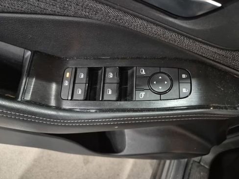 Used 2023 Nissan Rogue SV image 17