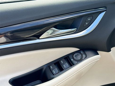 Used 2023 Buick Enclave Essence w/ Experience Buick Package image 18