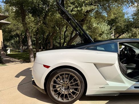 Used 2012 Lamborghini Gallardo LP 550-2 image 12